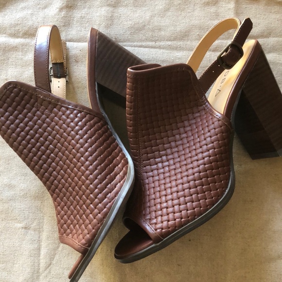 Block Heel Sandals - Picture 4 of 4